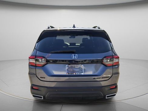 Used 2025 Honda Pilot Black Edition image 6