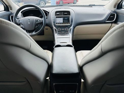 Used 2018 Lincoln MKX Select w/ Select Plus Package image 27