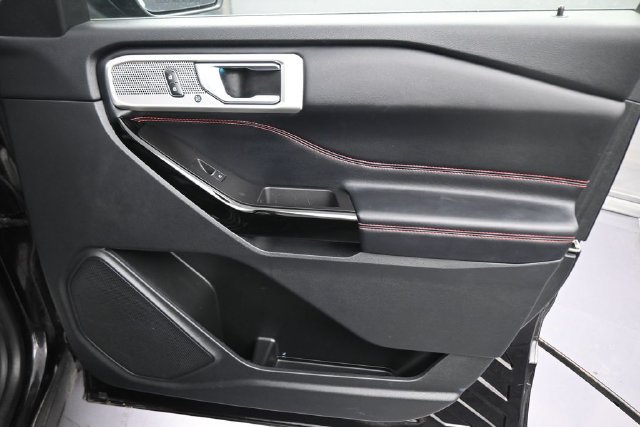 Used 2022 Ford Explorer ST-Line AWD/4WD image 13