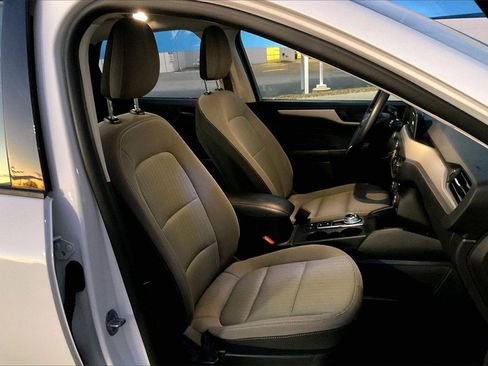 Used 2022 Ford Escape S image 7