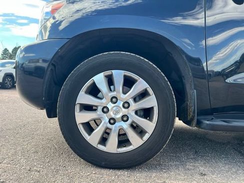 Used 2016 Toyota Sequoia Platinum AWD/4WD image 13