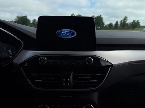 Used 2020 Ford Escape SE FWD image 13