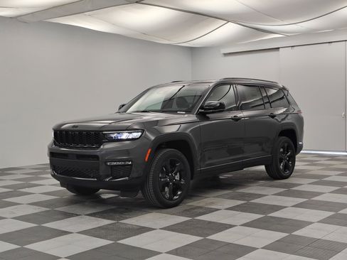 New 2025 Jeep Grand Cherokee L Limited w/ Luxury Tech Group II image 8