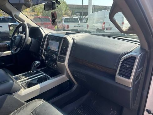 Used 2019 Ford F150 Lariat w/ FX4 Off-Road Package AWD/4WD image 17