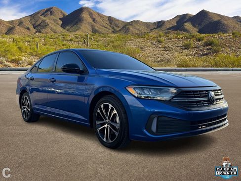 Used 2024 Volkswagen Jetta Sport image 5