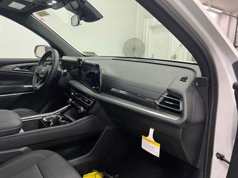 New 2026 Chevrolet Traverse LT AWD/4WD image 24