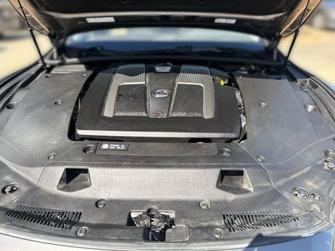 Used 2018 Lexus LS 500 w/ Interior Upgrade Package image 18