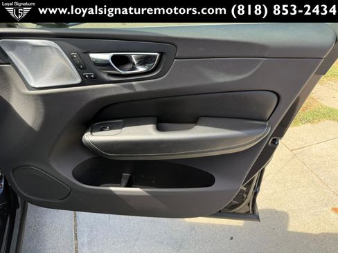 Used 2018 Volvo XC60 T6 Inscription w/ Luxury Seat Package image 40