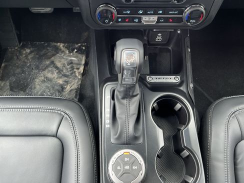 New 2026 Ford Bronco Outer Banks AWD/4WD image 22