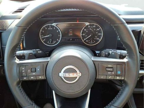 Certified 2024 Nissan Pathfinder SV FWD image 14