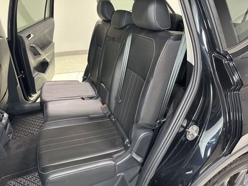Used 2023 Volkswagen Tiguan SE w/ Panoramic Sunroof Package image 26
