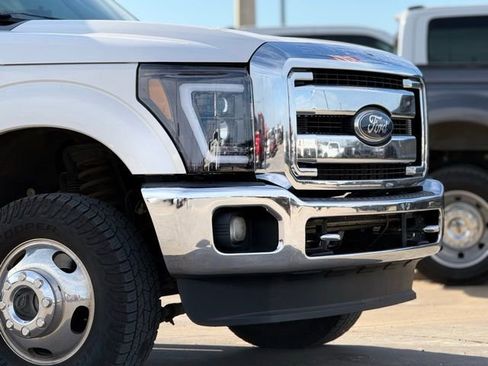 Used 2011 Ford F350 Lariat w/ Lariat Interior Pkg image 7