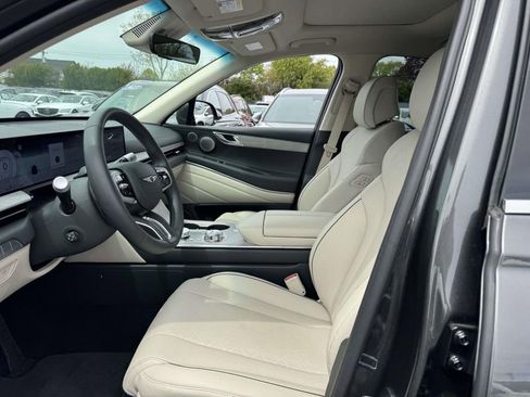 Certified 2026 Genesis GV80 2.5T Advanced AWD/4WD image 11