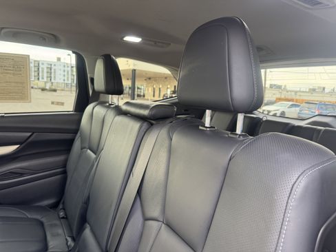 Used 2020 Subaru Ascent Limited w/ Popular Package #4 image 16