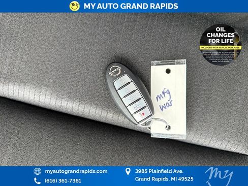 Used 2025 Nissan Altima 2.5 SV FWD image 34