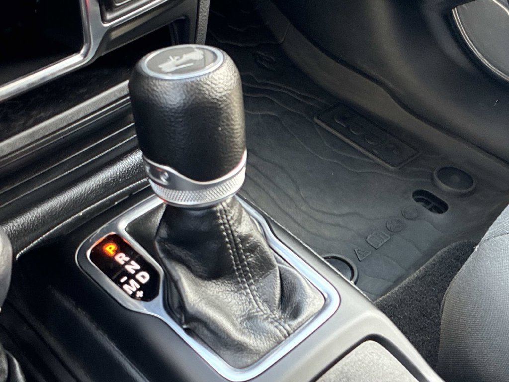 Certified 2022 Jeep Wrangler Unlimited Sport AWD/4WD image 27