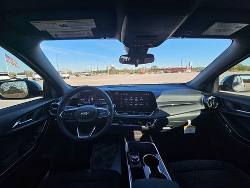 New 2026 Chevrolet Equinox LT FWD image 12