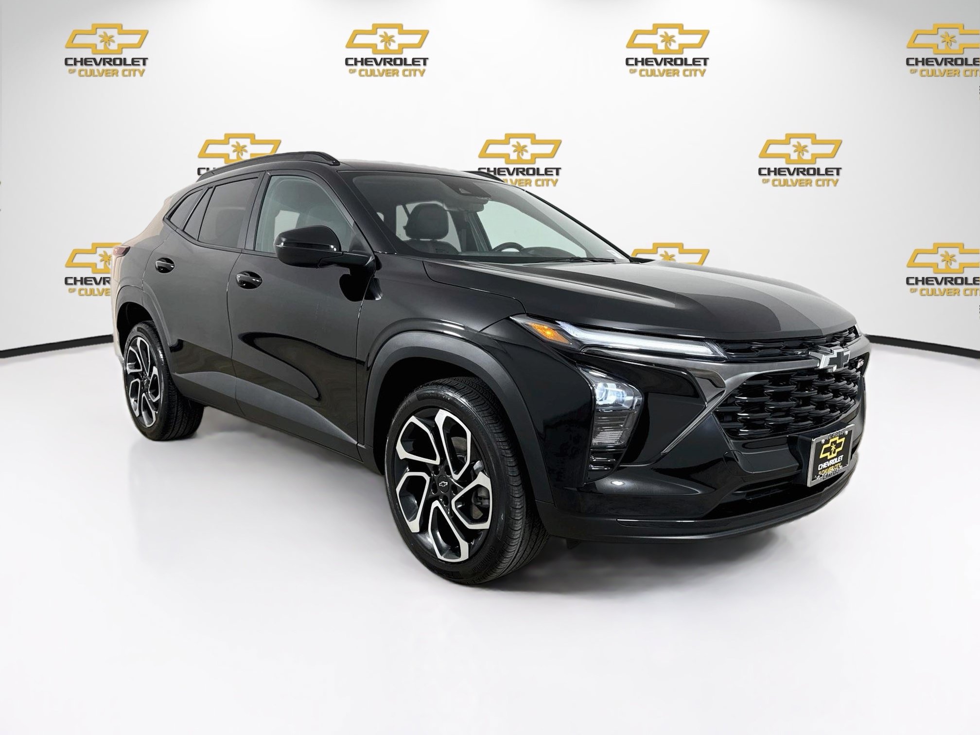 Used 2024 Chevrolet Trax RS w/ Driver Confidence Package FWD image 1