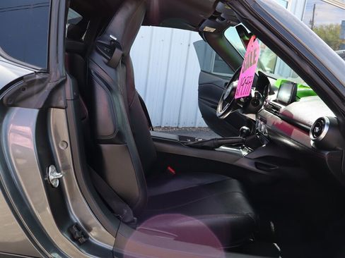 Used 2018 MAZDA MX-5 Miata RF Grand Touring RWD image 15