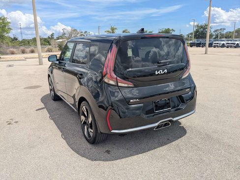 Certified 2023 Kia Soul GT-Line FWD image 7