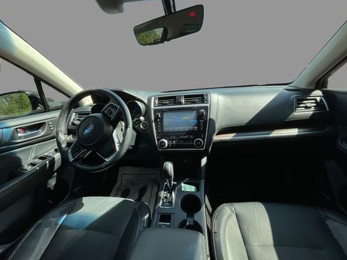 Used 2018 Subaru Outback 2.5i Limited AWD/4WD image 9