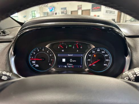 Used 2023 Chevrolet Traverse RS image 22