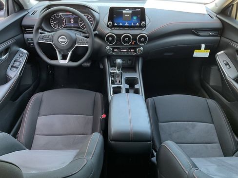New 2025 Nissan Sentra SR w/ Midnight Edition image 17