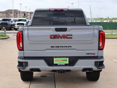 Used 2024 GMC Sierra 1500 AT4 w/ Technology Package AWD/4WD image 5
