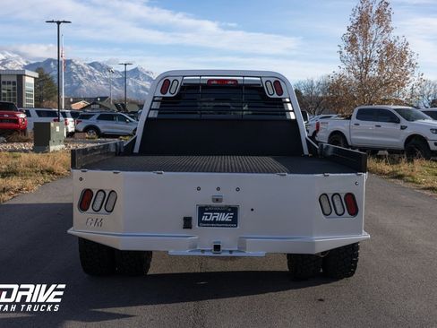 Used 2017 RAM 3500 Tradesman w/ Chrome Appearance Group image 9
