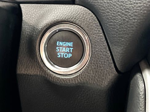 Used 2021 Toyota RAV4 XLE w/ Convenience Package image 24