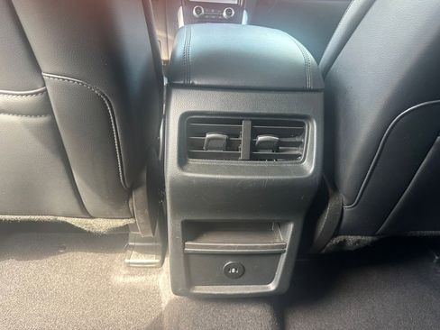 Used 2024 Ford Edge SEL AWD/4WD image 12