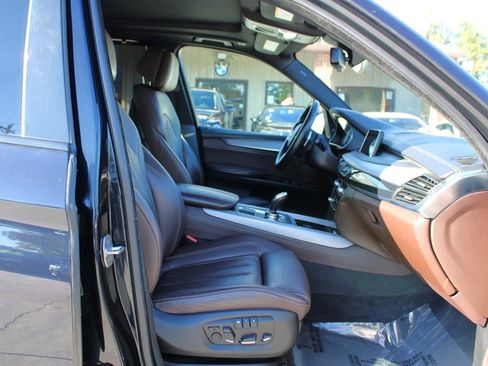 Used 2017 BMW X5 xDrive50i w/ M Sport Package image 16