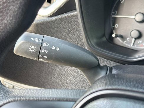 Used 2025 Toyota Corolla LE FWD image 38