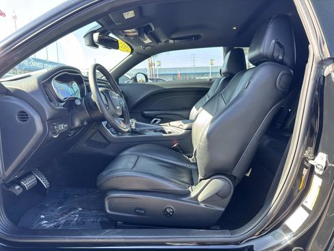 Used 2015 Dodge Challenger SXT Plus image 15