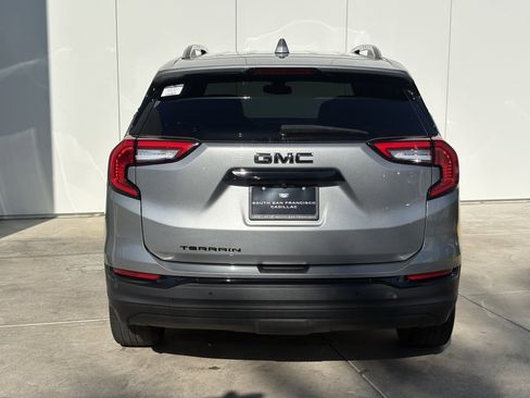 Used 2023 GMC Terrain SLE w/ Driver Convenience Package image 8