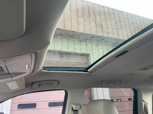 Used 2017 GMC Sierra 1500 SLT image 12