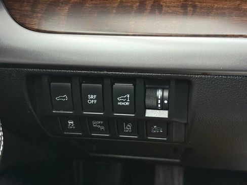Used 2017 Subaru Outback 2.5i Limited image 29