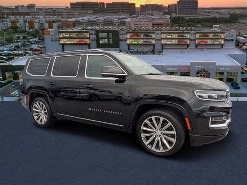 Used 2022 Jeep Grand Wagoneer Series II w/ Convenience Group III image 1