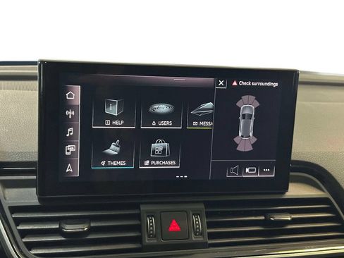 Used 2023 Audi Q5 2.0T Premium Plus w/ Premium Plus Package AWD/4WD image 2