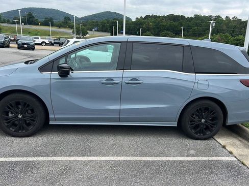 Certified 2025 Honda Odyssey Sport-L image 2