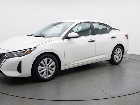 Used 2025 Nissan Sentra S image 3