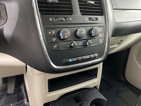 Used 2017 Dodge Grand Caravan SE w/ Power Window Group FWD image 28