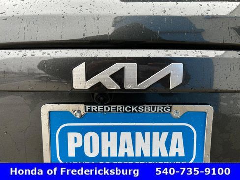 Used 2023 Kia Niro SX Touring image 14