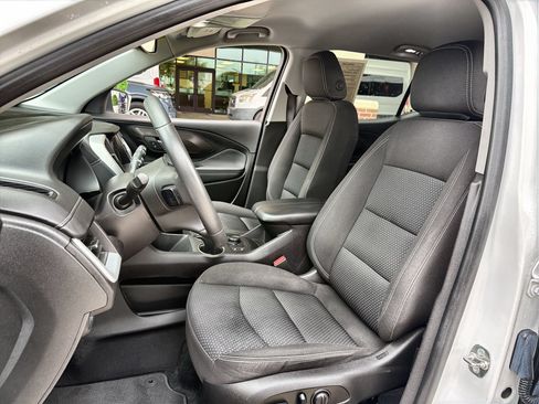 Used 2024 GMC Terrain SLE w/ Driver Convenience Package AWD/4WD image 11