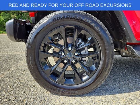 Used 2025 Jeep Wrangler Unlimited Sahara AWD/4WD image 8