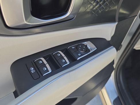 Certified 2022 Kia Sorento S FWD image 20