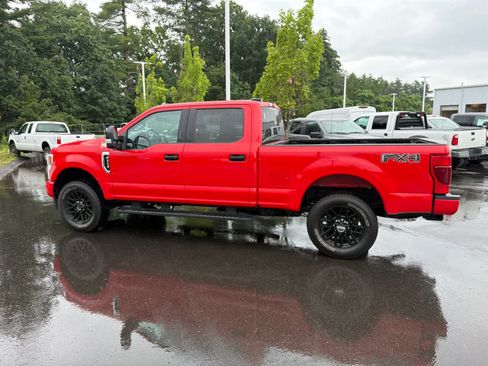 Used 2022 Ford F250 XLT w/ Black Appearance Package AWD/4WD image 9