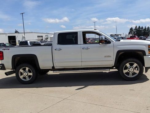Used 2016 Chevrolet Silverado 2500 High Country w/ Duramax Plus Package image 2
