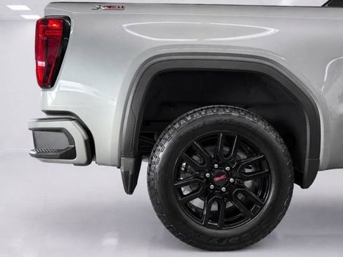 Used 2025 GMC Sierra 1500 Elevation w/ Preferred Package AWD/4WD image 11