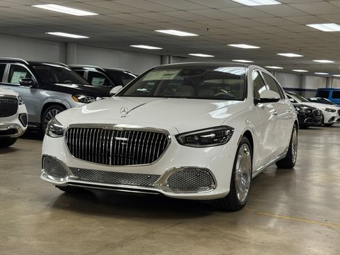 New 2026 Mercedes-Benz Maybach S 680 4MATIC image 4